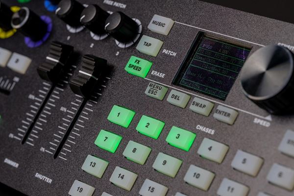 luces controladas y automatizadas por control dmx